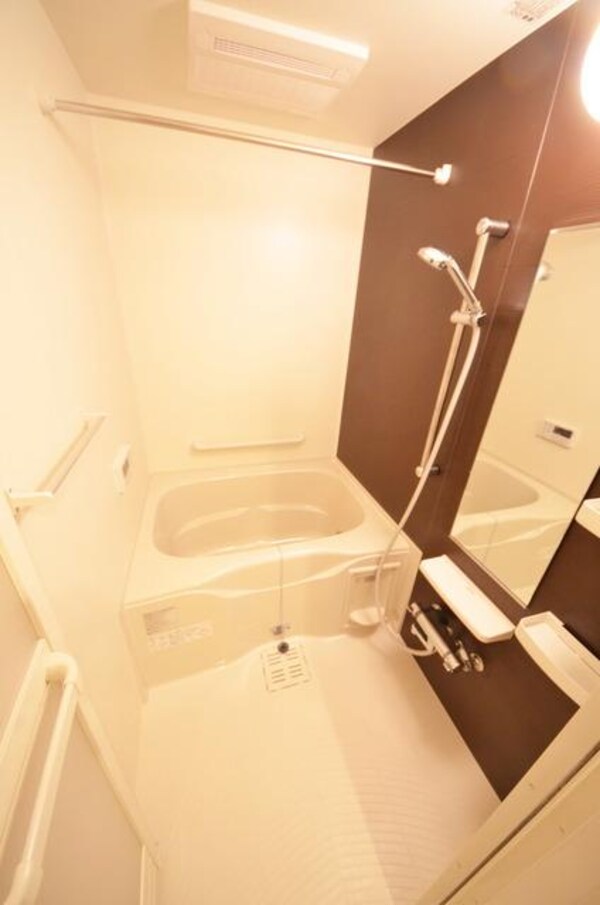 バス／シャワールーム等(★追焚き・浴室乾燥完備★)