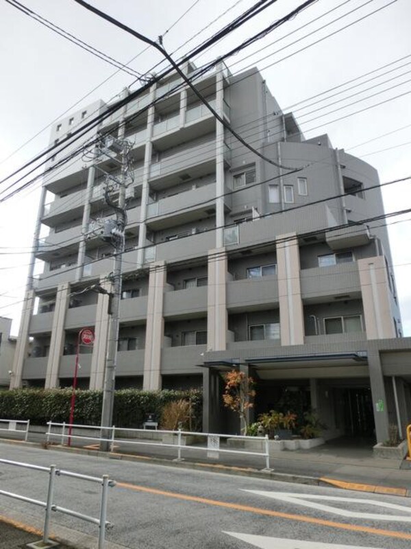 外観(閑静な住宅街にあります)