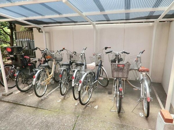 共有部分(敷地内駐輪場あり)