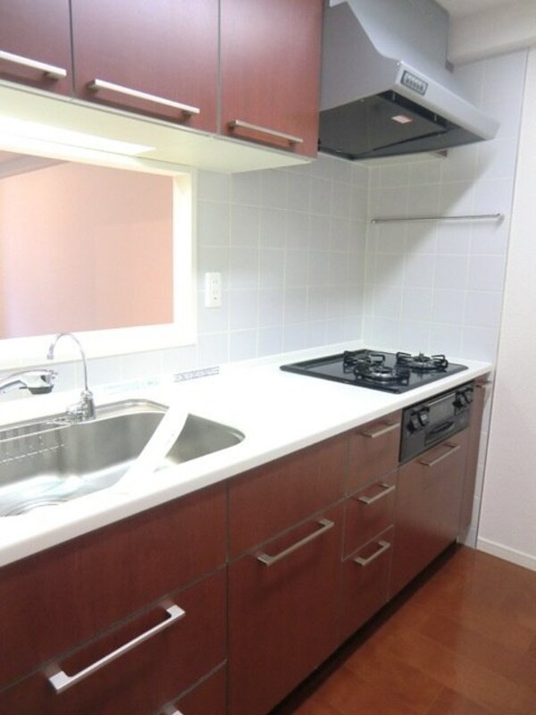 キッチン(３口ガスシステムキッチン)