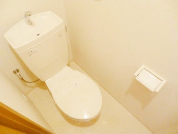 トイレ(お部屋探しは株式会社　タウンハウジング　までお気軽にお問合…)