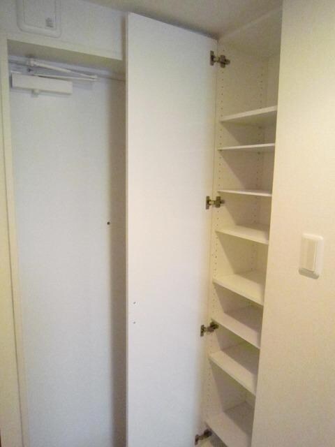 玄関(シューズボックス（反転タイプ）)