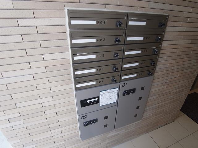 共有部分(★宅配ＢＯＸ完備（上部分はメールＢＯＸ）★)