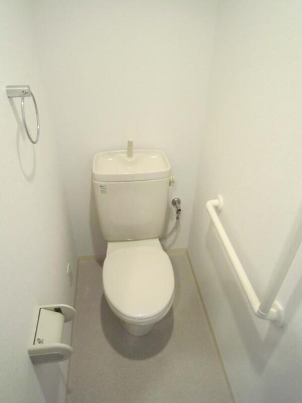 トイレ(清潔感あるトイレです)