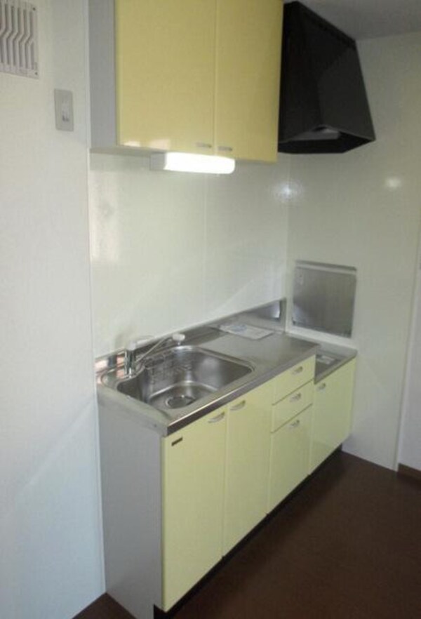 キッチン(広い作業スペース。)