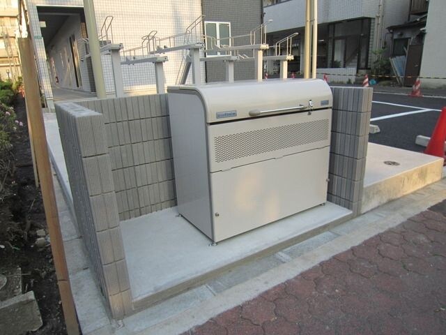 物件内観写真16　(ゴミ置場)