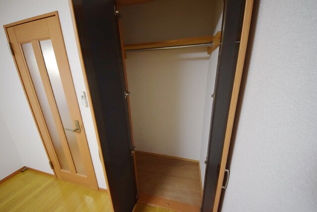 物件内観写真9　(収納付きです)