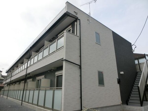 外観(駅徒歩8分、全室セコム完備、インターネット使い放題です)