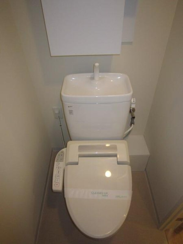 トイレ(洗浄便座付トイレです)