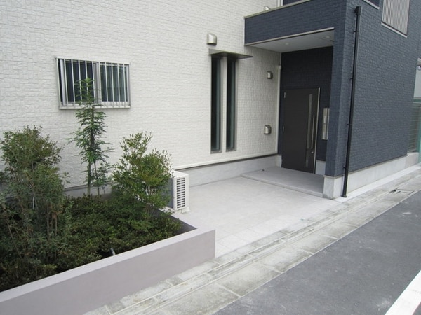 エントランス(エントランス入口)