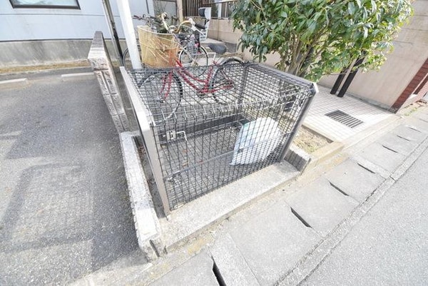 共有部分(敷地内ゴミ置場)