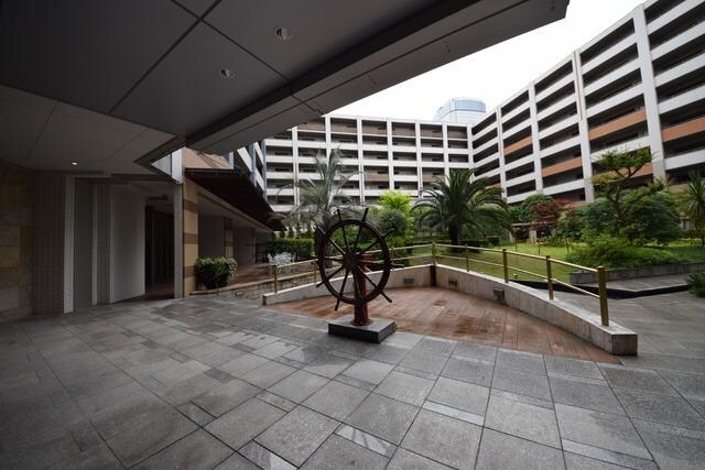 物件内観写真5　(エントランス)