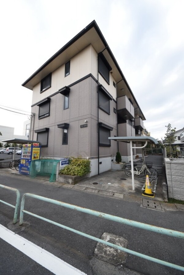 外観(都内にも近い本八幡駅徒歩１０分)