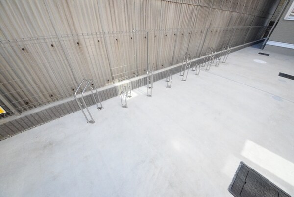 共有部分(自転車置き場)