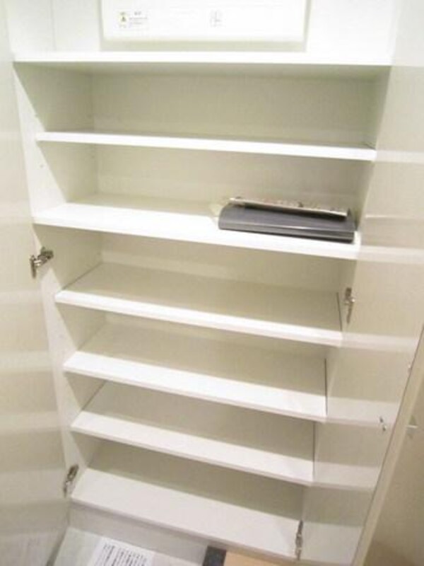 設備(シューズＢＯＸ)