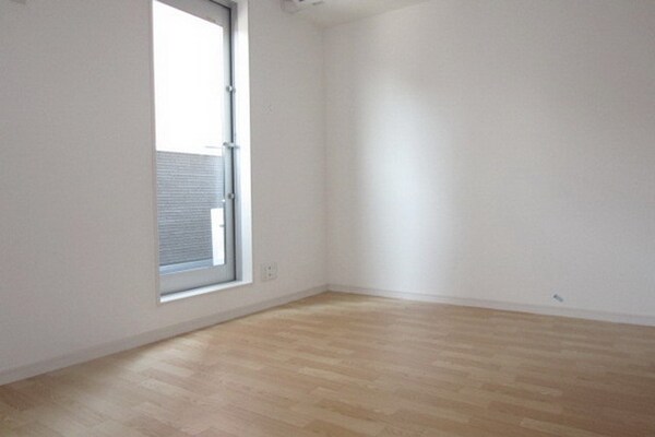 リビング・居室(すっきりした室内で家具も配置しやすいですね。)