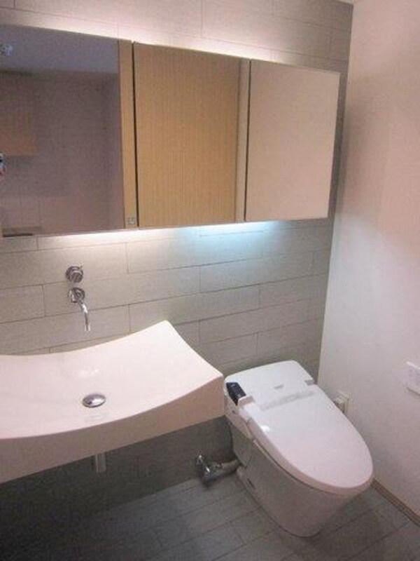 トイレ(ウォシュレット付きトイレ)