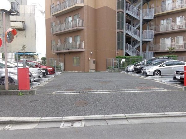 駐車場(駐車場)