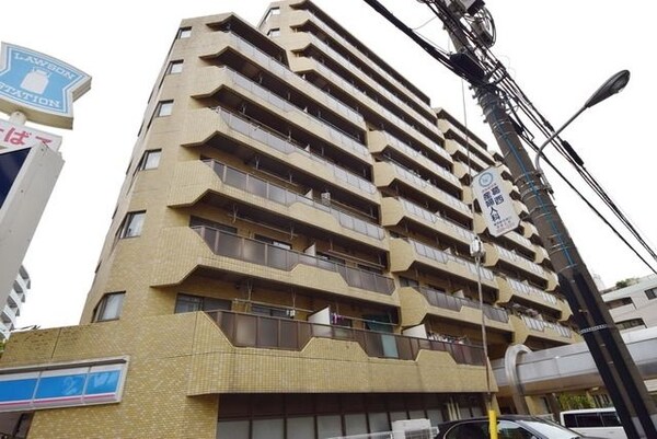 外観(地上10階建て)