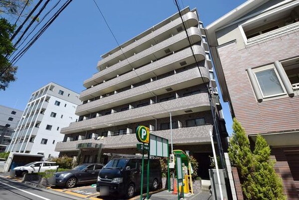 外観(周辺は住宅街です)