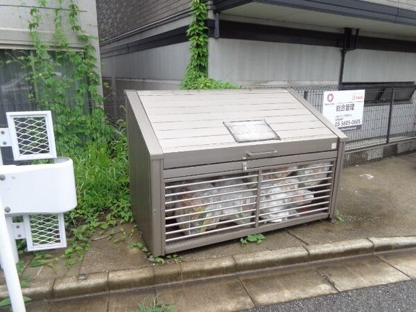 共有部分(ゴミストッカー)