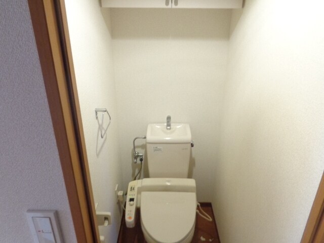 物件内観写真16　(ウォシュレット)