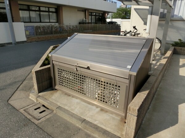 共有部分(敷地内ゴミ置場有)