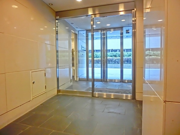 エントランス(レジディア三越前)