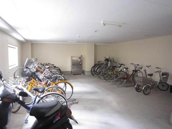 駐車場(自転車・バイク置場)