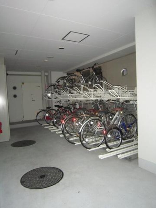 共有部分(自転車置き場)