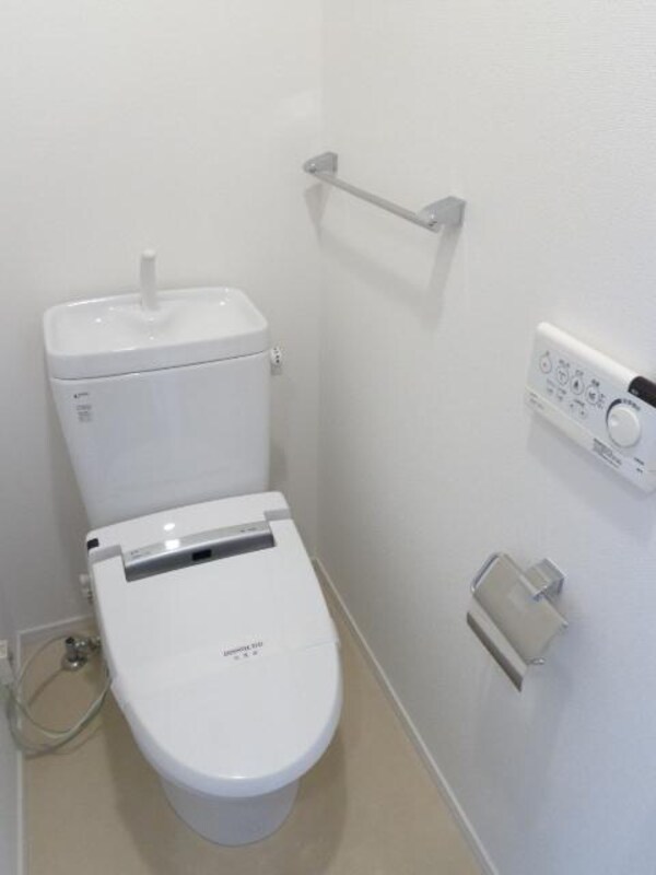 トイレ(洗浄便座完備)