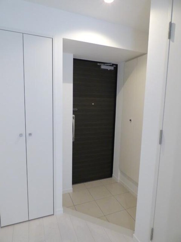 玄関(★玄関収納たっぷり★)