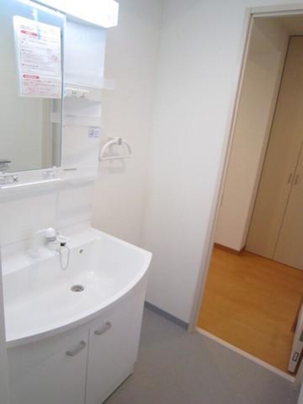 洗面(シャンプードレッサー付き洗面台)