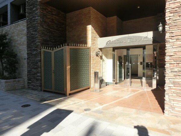 エントランス(キレイなエントランス)