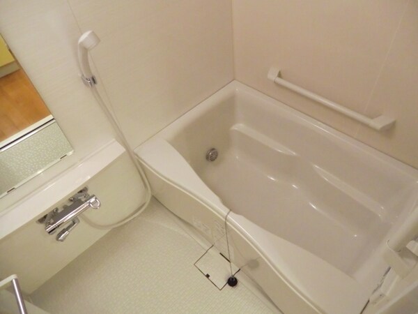 バス／シャワールーム等(追焚・浴室乾燥機付き)