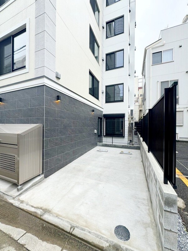 駐車場(駐車場)