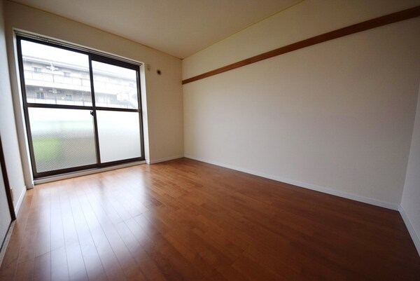 その他室内・内装(別部屋の写真です。)