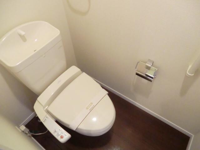 物件内観写真6　(ウォシュレット完備)