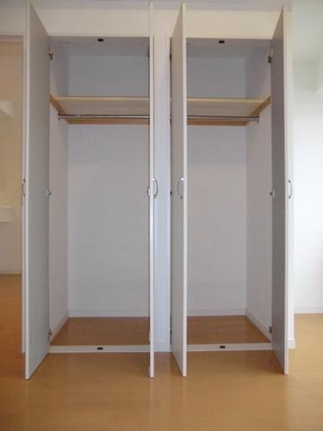 物件内観写真7　(クローゼット付)