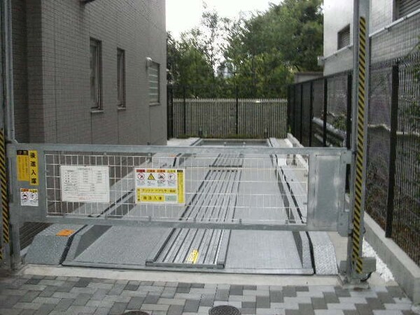 駐車場(駐車場)