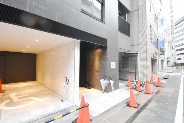 エントランス(お問合せは(株)タウンハウジングレジデンス事業部　赤坂店・…)