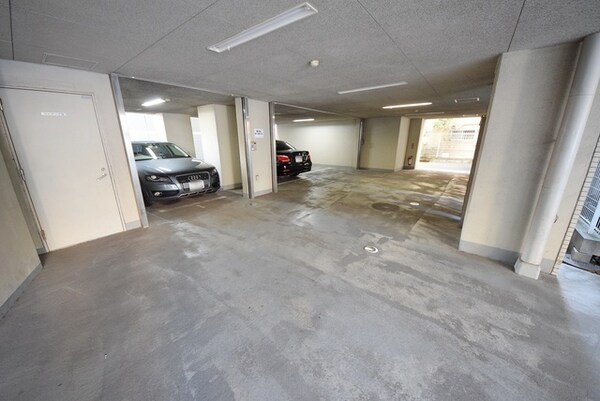 駐車場(駐車場)