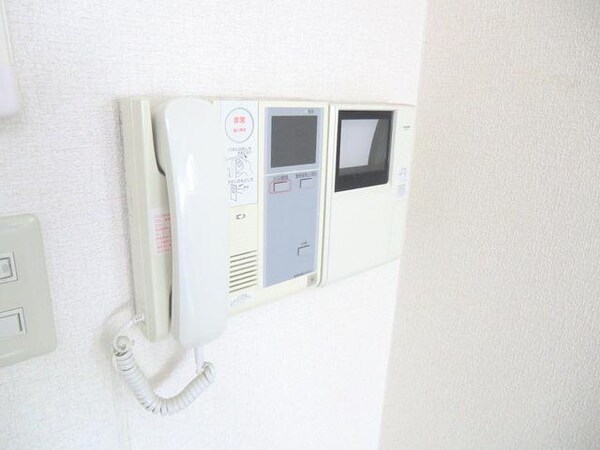 セキュリティ(TVモニター付きインターホンで安心)