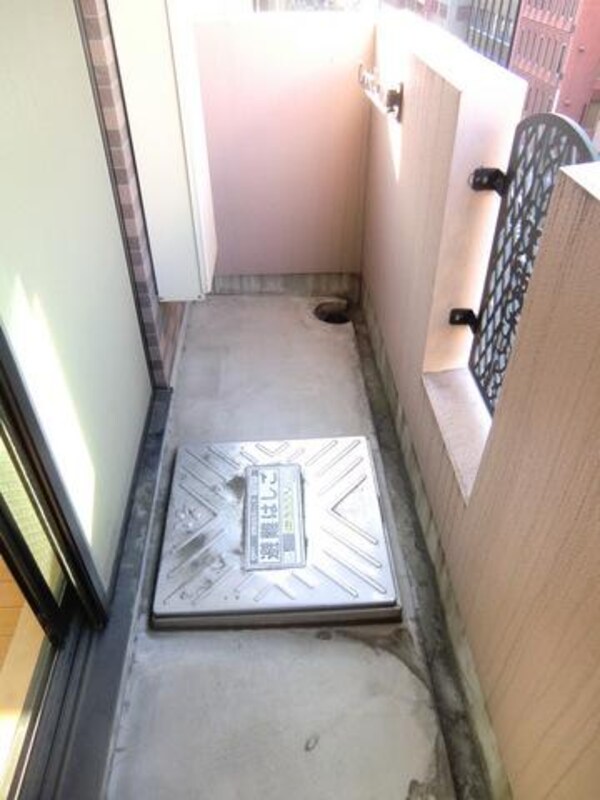 バルコニー(お問合せは(株)タウンハウジング赤坂店へ【03-5563-…)