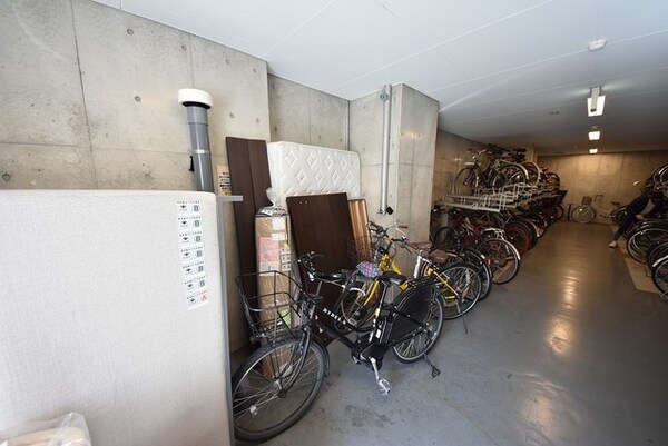 駐車場(駐輪所)