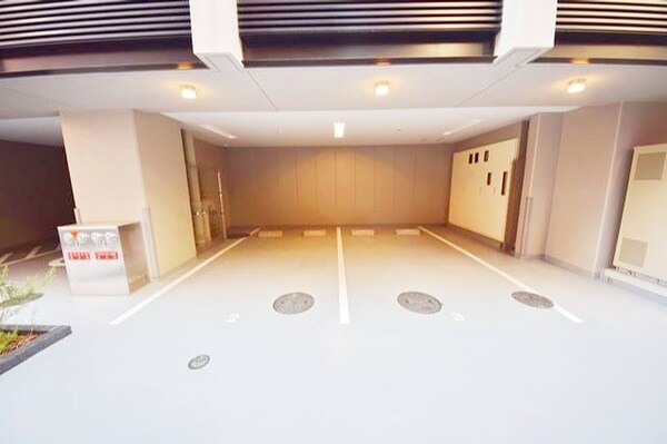 駐車場(お問合せは(株)タウンハウジング赤坂店へ【03-5563-…)