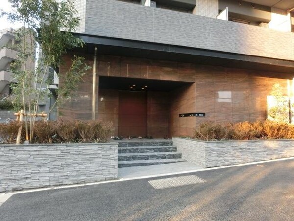 エントランス(部屋探しは株式会社　タウンハウジング　までお気軽にお問合せ…)