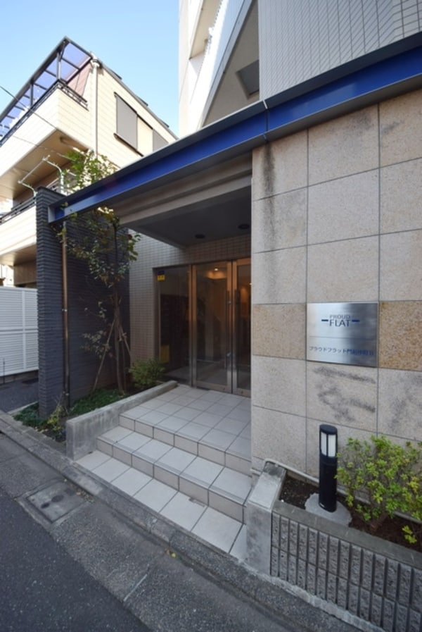 エントランス(お問合せは(株)タウンハウジング東京へ)