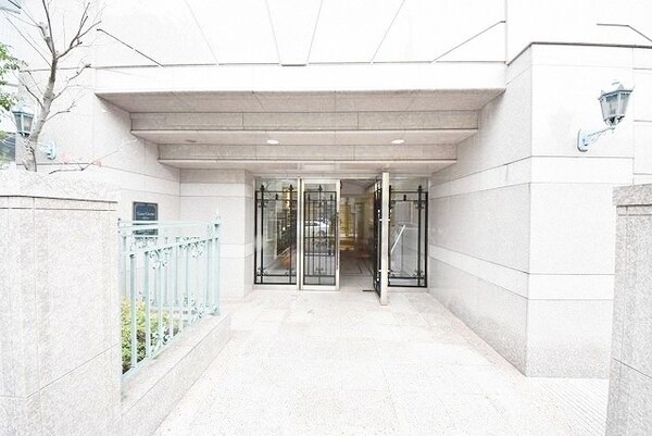 エントランス(お問合せは(株)タウンハウジング赤坂店へ【03-5563-…)