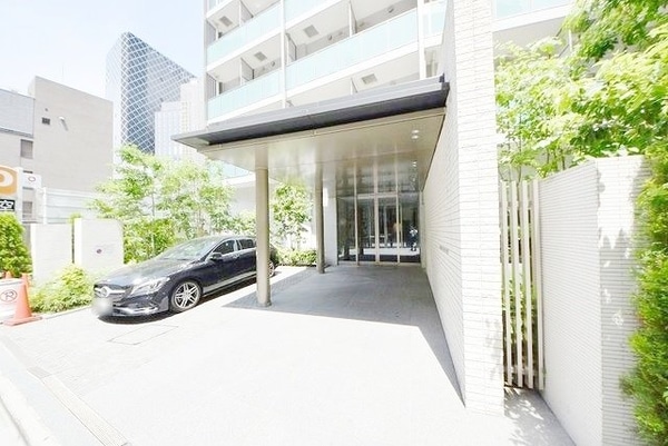 エントランス(お問合せは(株)タウンハウジング東京へ)